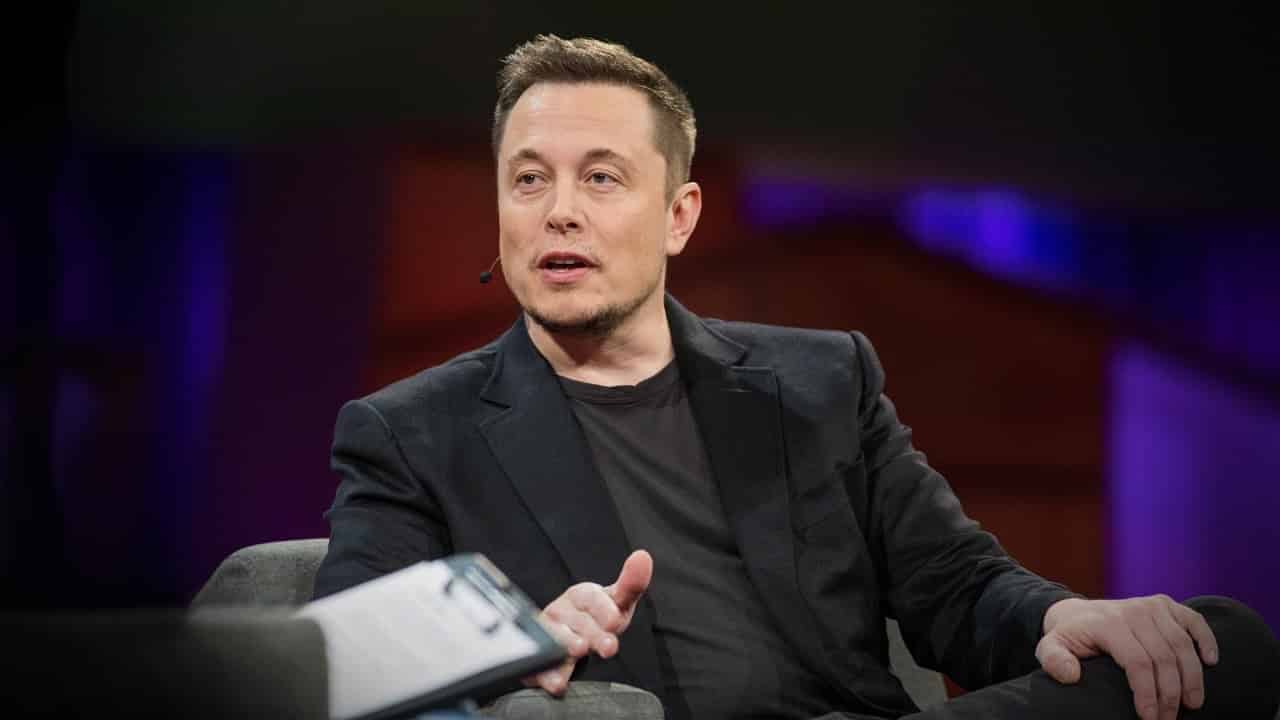 Le PDG de Tesla, Elon Musk, pense que la société ne vend pas de Bitcoin (BTC) 11