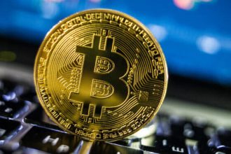 Le prix du Bitcoin dépasse pour la première fois les 50 000 dollars depuis décembre 2021 : Derniers développements